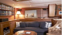 Yacht BOLERO -  Saloon Seating